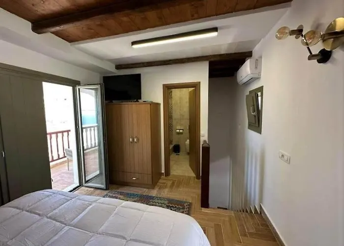 Captain's - Sea Serenity In Folegandros *